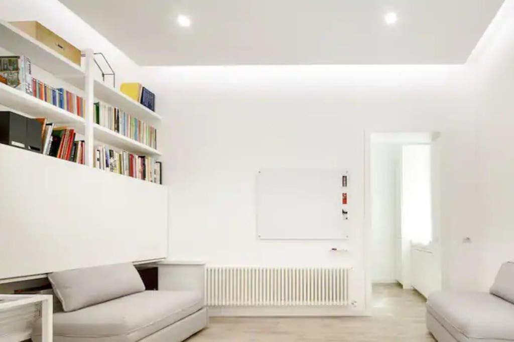 Apartment Vsg25 Nel Centro Di Cagliari Exteriör bild