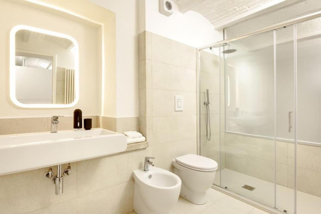 Apartment Vsg25 Nel Centro Di Cagliari Exteriör bild