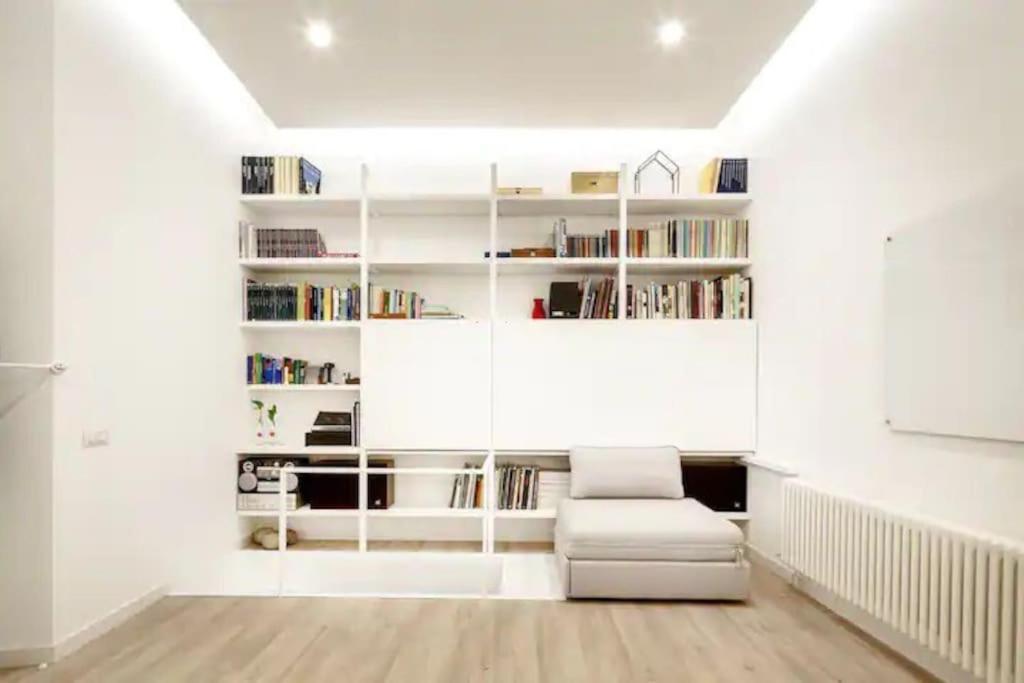 Apartment Vsg25 Nel Centro Di Cagliari Exteriör bild
