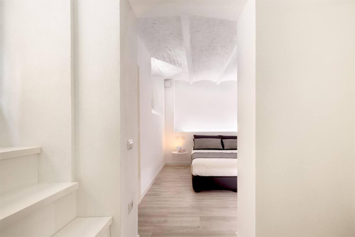 Apartment Vsg25 Nel Centro Di Cagliari Exteriör bild