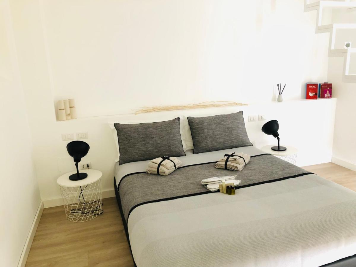 Apartment Vsg25 Nel Centro Di Cagliari Exteriör bild