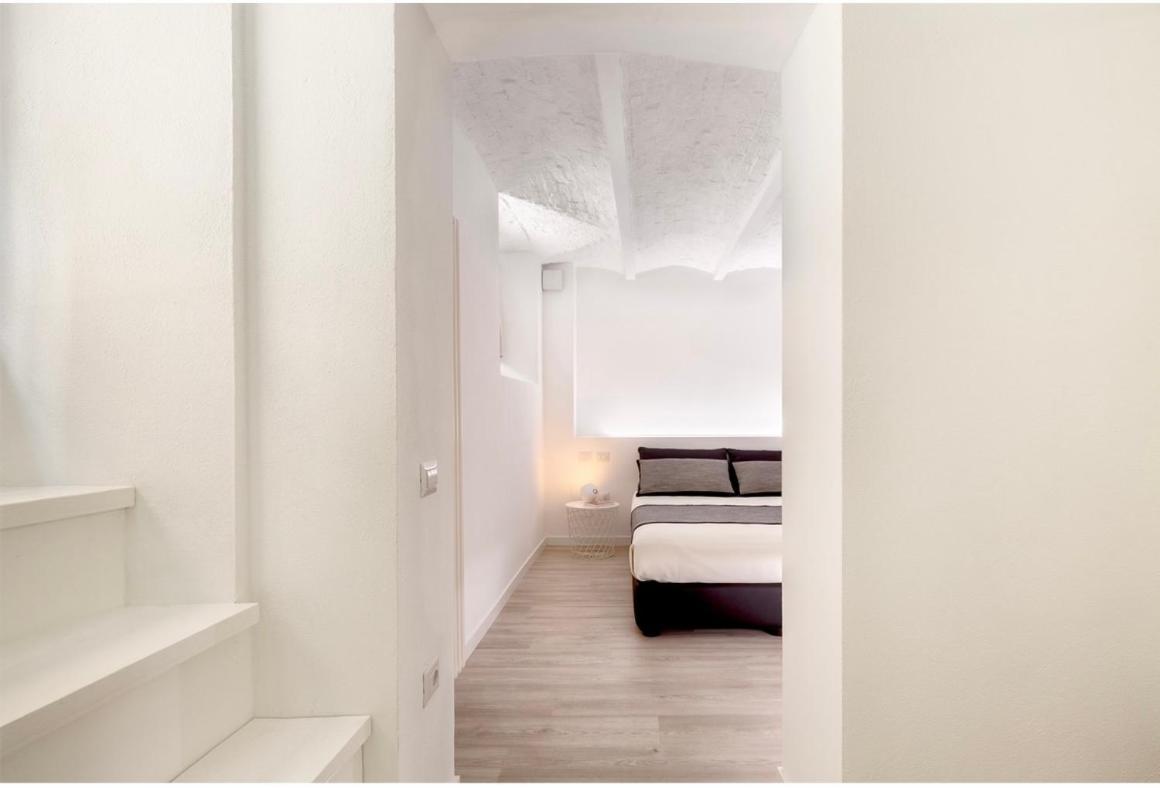 Apartment Vsg25 Nel Centro Di Cagliari Exteriör bild